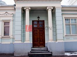 Особняк На Александра Лукьянова 2